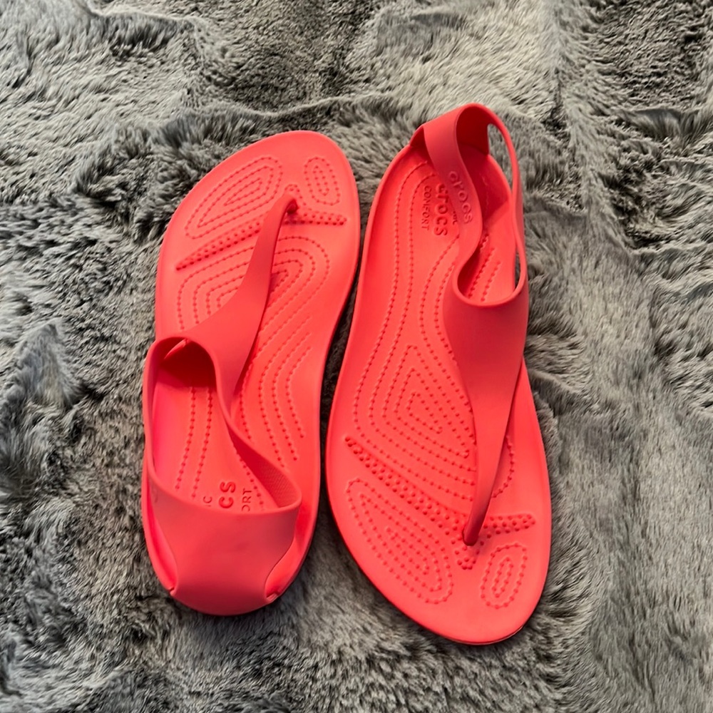 Crocs Iconic Comfort Serena Sandals